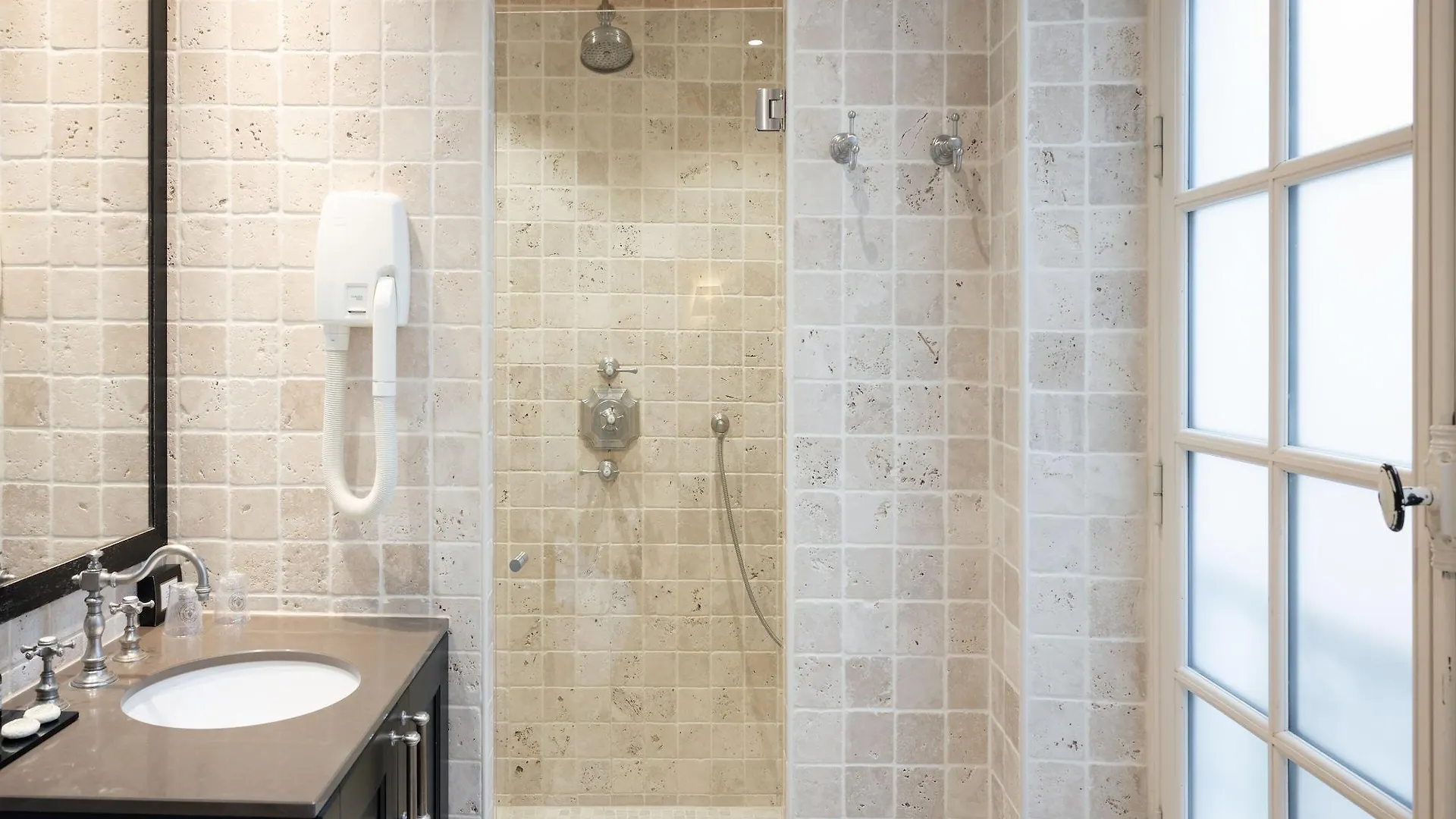Hotel Saint-Louis Marais Paris 3*,