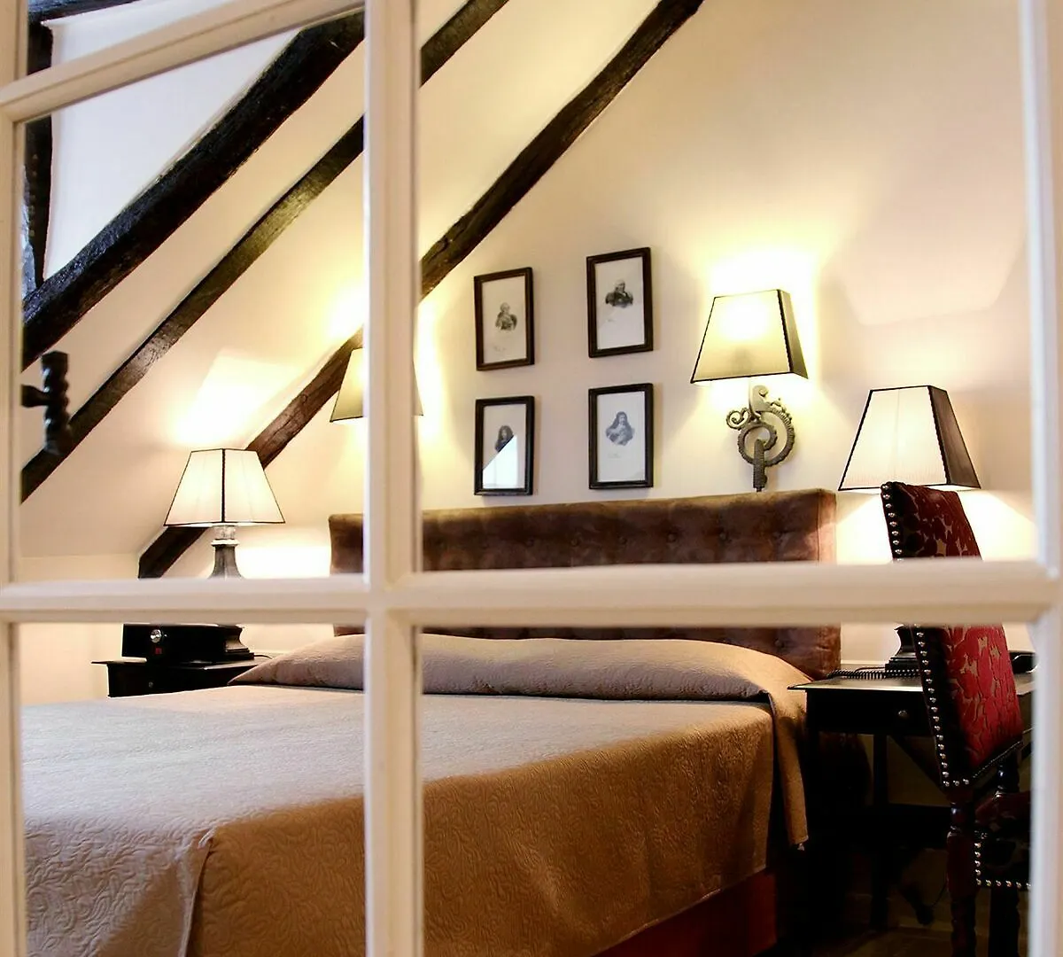 Hotel Saint-Louis Marais Paris 3*,