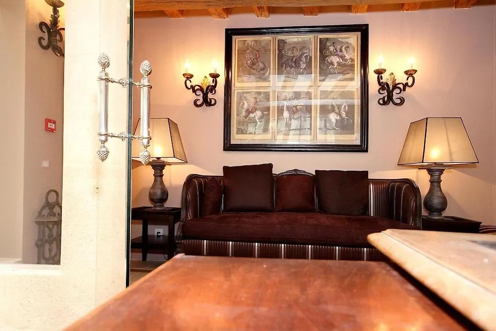 פריז Hotel Saint-Louis Marais