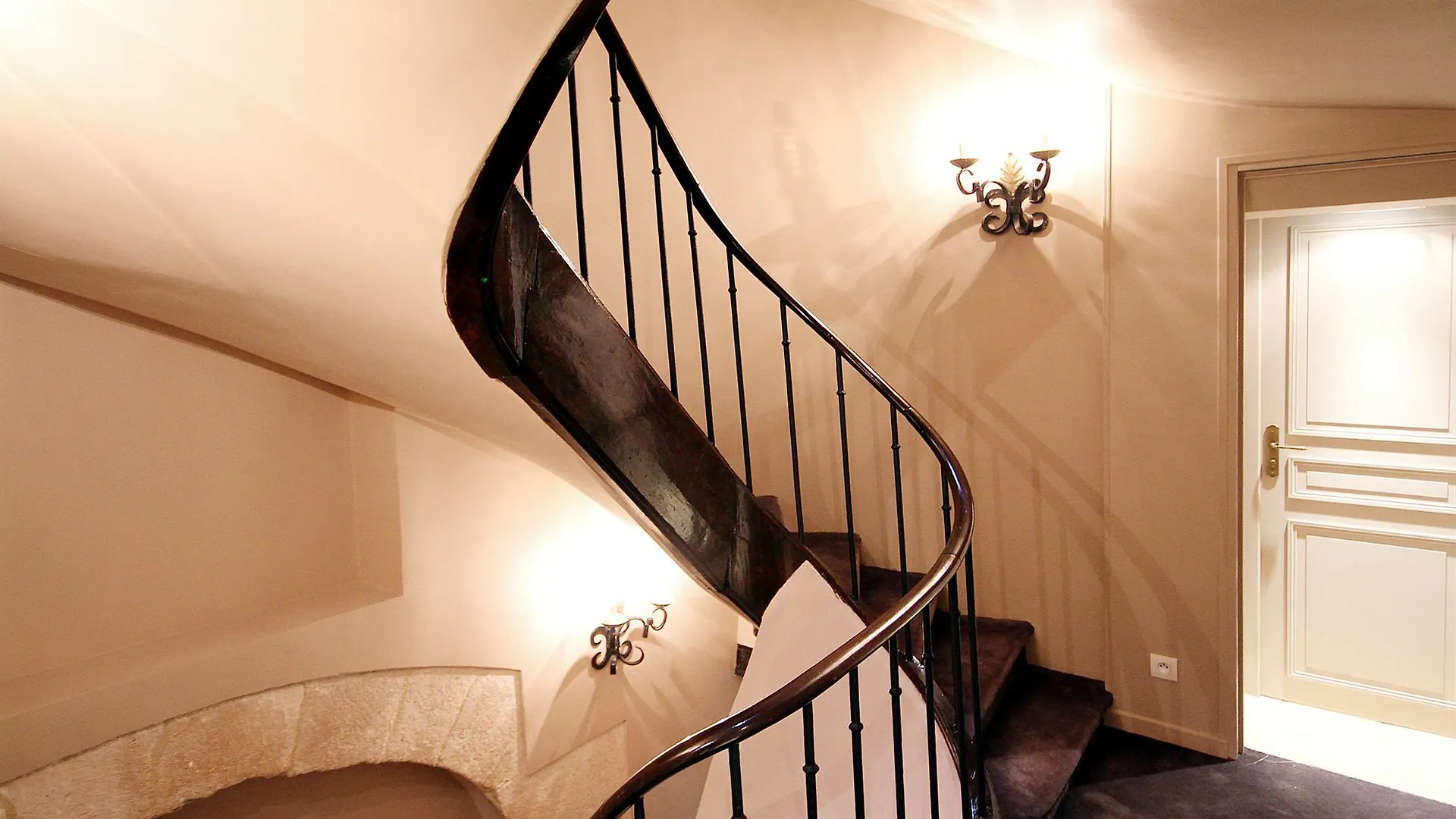 פריז Hotel Saint-Louis Marais צרפת