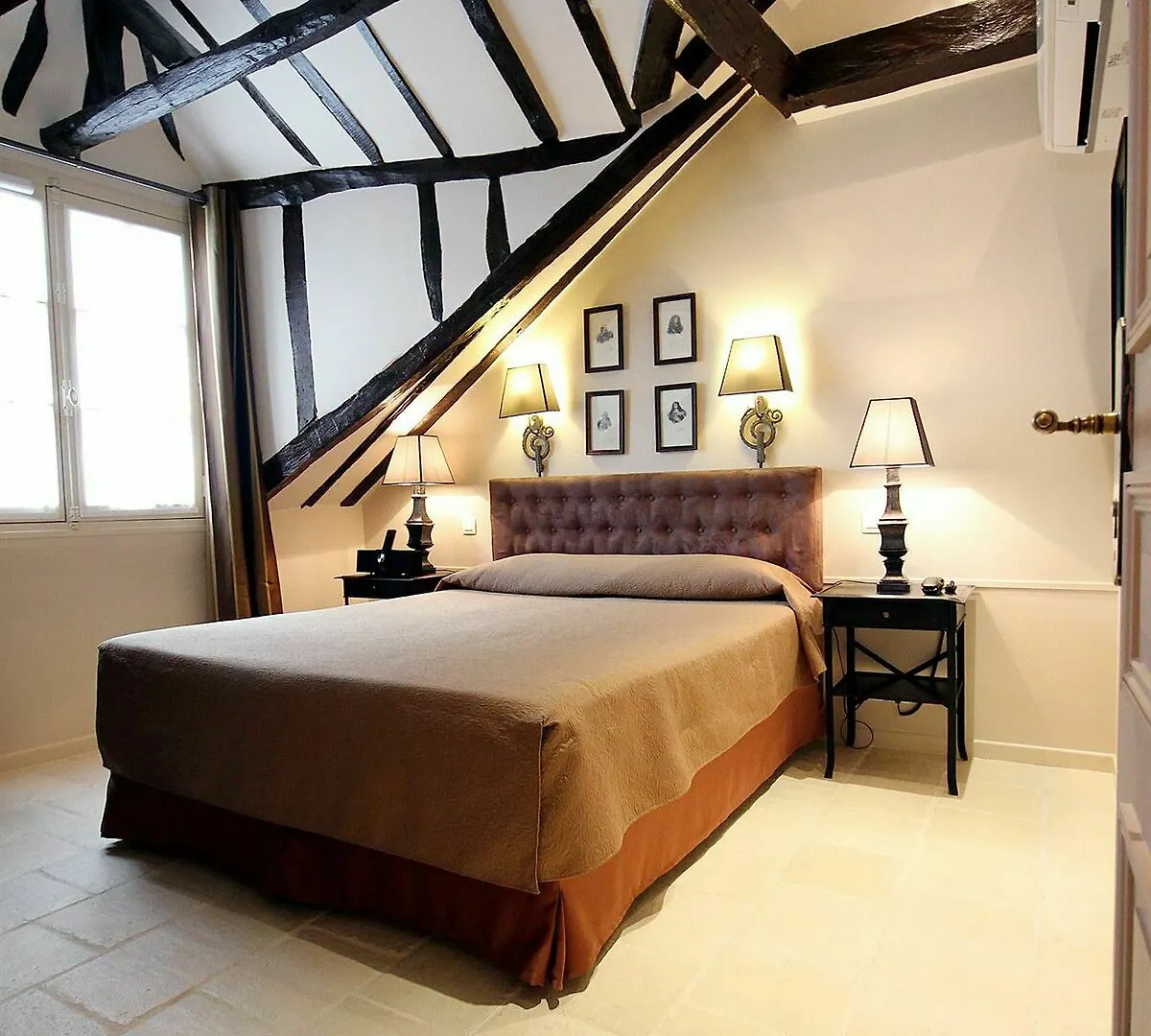 פריז Hotel Saint-Louis Marais